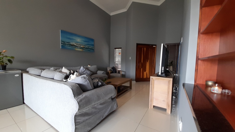 3 Bedroom Property for Sale in Safari Gardens North West